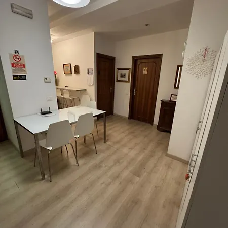 Hostel Sun Moon Harrysclass Wenecja