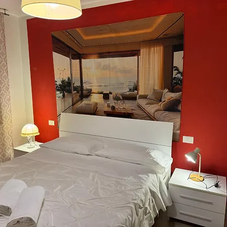 Sun Moon Harrysclass Albergue Veneza